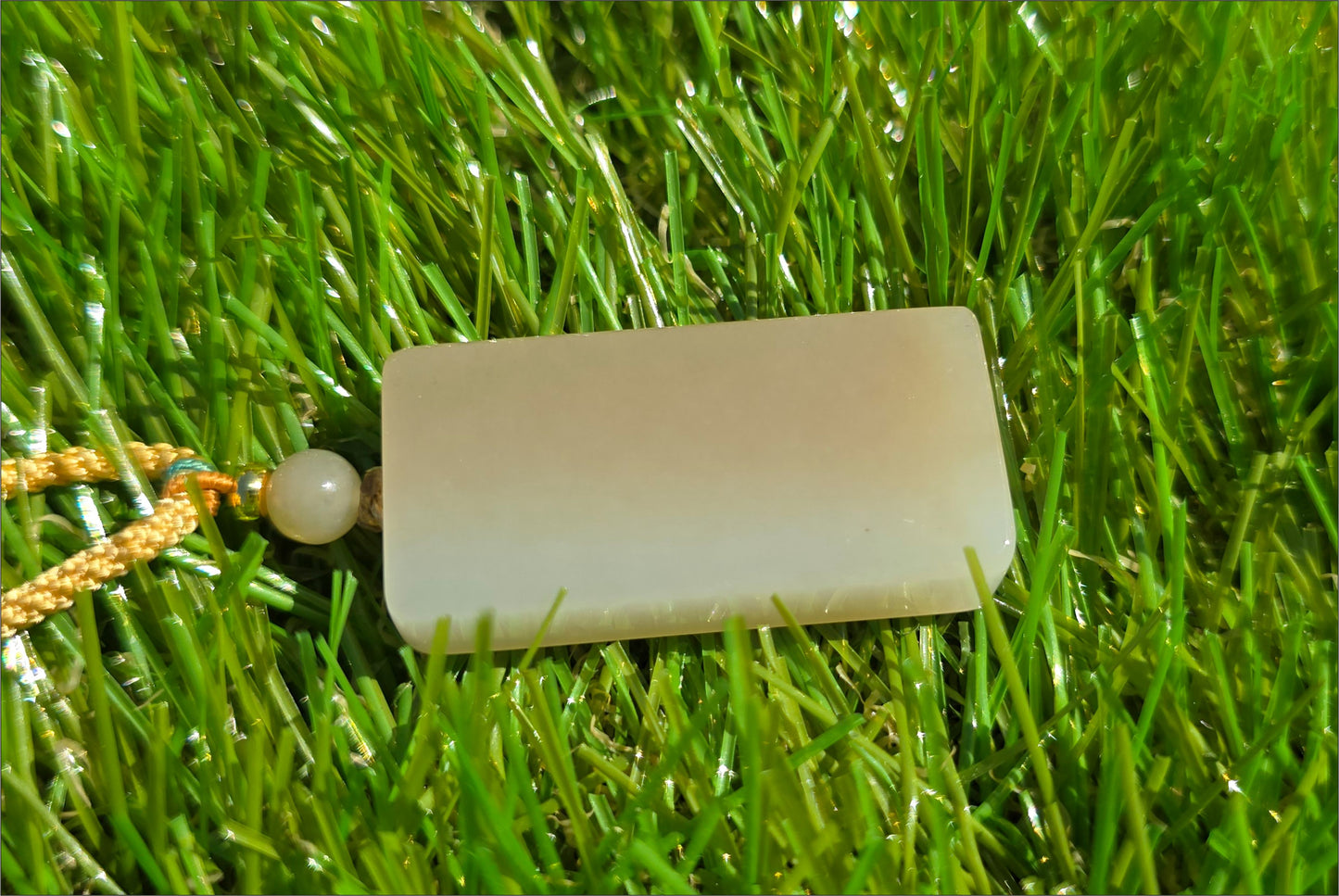 Certified Natural Sugar and White Nephrite Jade Wushi Peace Pendant, 天然高品质且末糖白无事牌