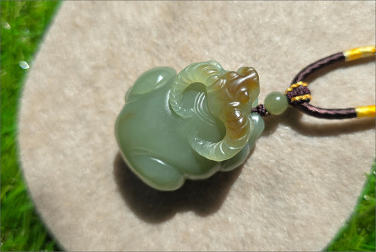 Certified Natural Green-Yellow with Sugar Nephrite Jade Hand Carved Ox Pendant,天然青黄口带糖手工雕刻牛吊坠（扭转乾坤）