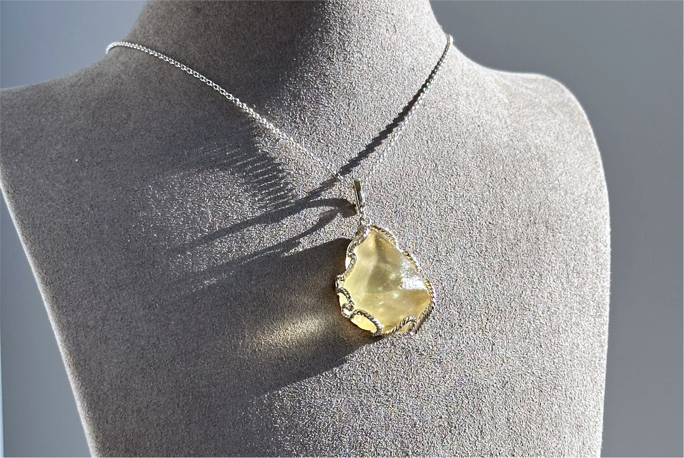 14.526Grams, Natural Authentic Libyan Desert Glass Tektite Silver Wrapped Pendant, Raw Libyan Desert Glass Pendant, 天然利比亚黄金陨石原石吊坠