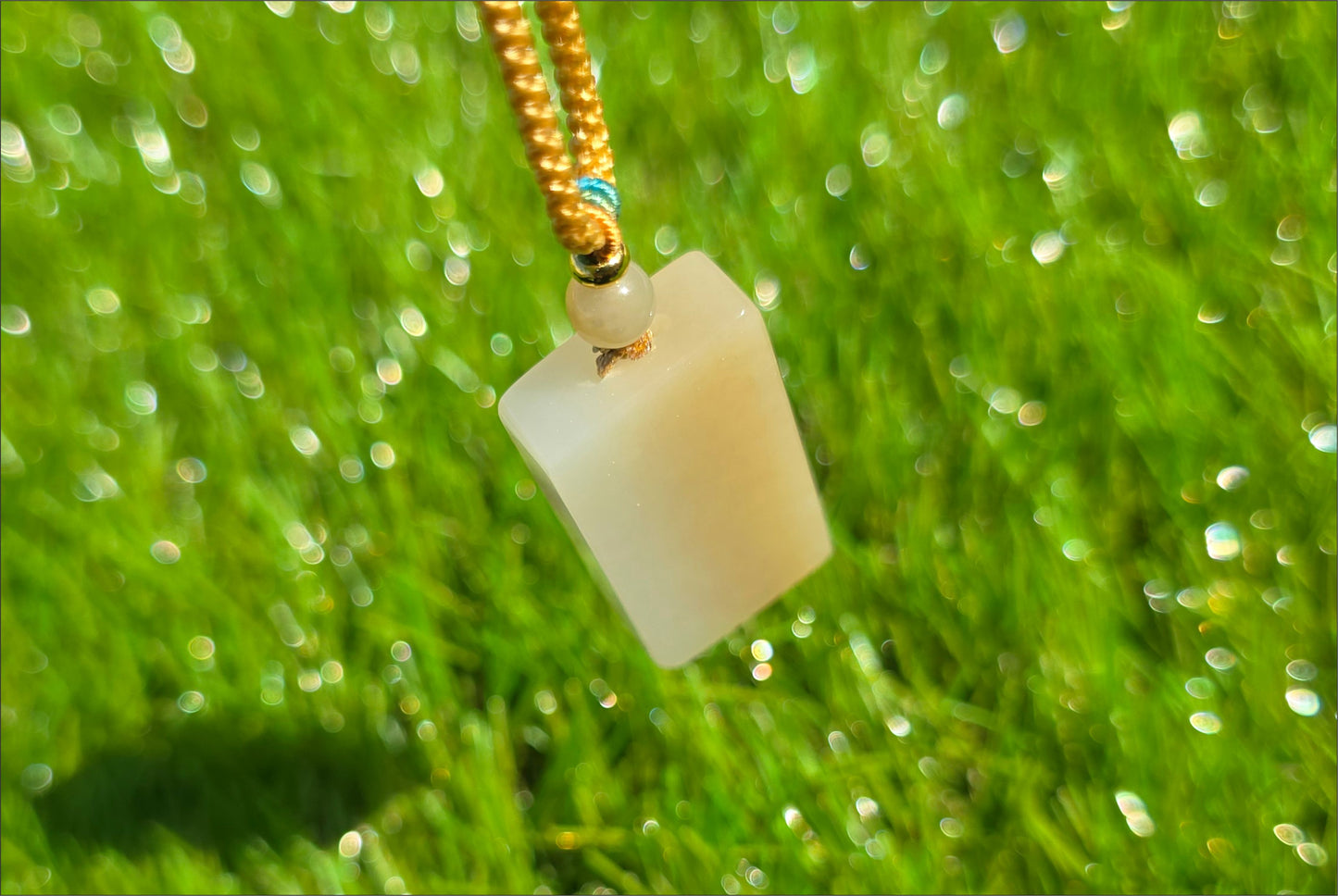 Certified Natural Sugar and White Nephrite Jade Wushi Peace Pendant, 天然高品质且末糖白无事牌