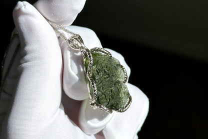 10.99Grams, Authentic Raw Moldavite tektite Silver Warpped Pendant, Real Raw Moldavite Pendant, 天然稀有捷克陨石原石手工包纯银吊坠
