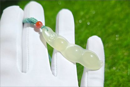 Certified Natural Icy Qingshui Nephrite Jade Hand Carved Lucky Bean Pendant, 天然晴水和田玉手工雕刻福豆吊坠