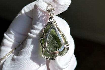 10.99Grams, Authentic Raw Moldavite tektite Silver Warpped Pendant, Real Raw Moldavite Pendant, 天然稀有捷克陨石原石手工包纯银吊坠