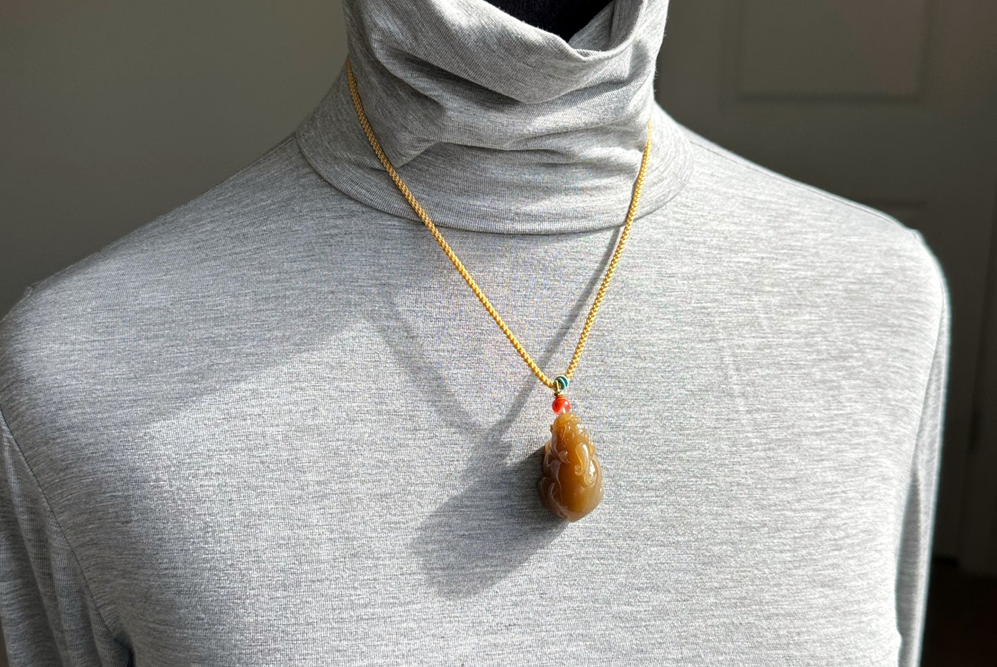 Certified Natural Yellow Sugar Nephrite Jade Hand-Carved Pixiu Pendant, 天然且末黄糖和田玉手工雕刻貔貅吊坠