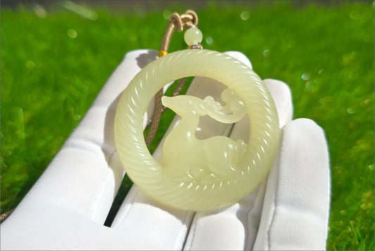 Certified Natural Qingshui Nephrite Jade Carved Deer Pendant, 天然白晴水和田玉雕刻梅花鹿圆牌吊坠