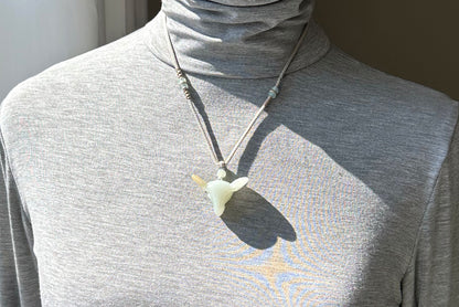 Certified Natural Russian White Nephrite Jade Hand-Carved Ram Head Pendant, 天然俄料和田白玉带一口糖手工雕刻羊头吊坠