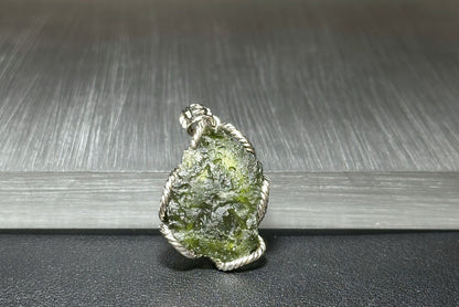10.99Grams, Authentic Raw Moldavite tektite Silver Warpped Pendant, Real Raw Moldavite Pendant, 天然稀有捷克陨石原石手工包纯银吊坠