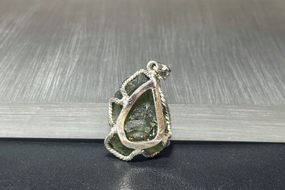 10.99Grams, Authentic Raw Moldavite tektite Silver Warpped Pendant, Real Raw Moldavite Pendant, 天然稀有捷克陨石原石手工包纯银吊坠