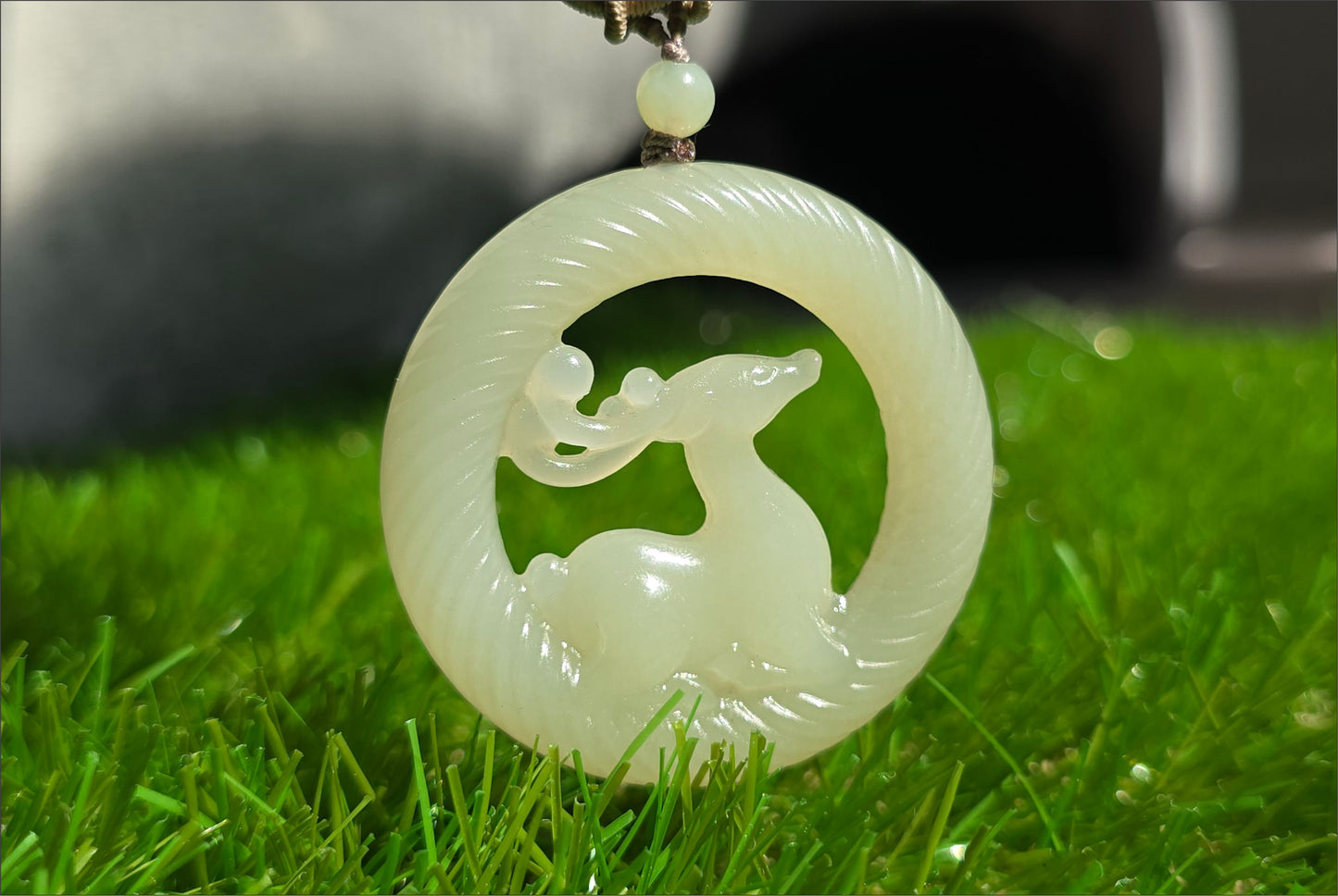 Certified Natural Qingshui Nephrite Jade Carved Deer Pendant, 天然白晴水和田玉雕刻梅花鹿圆牌吊坠