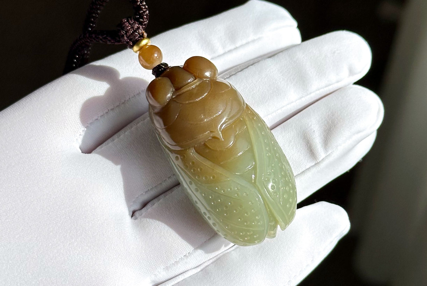 Certified Natural High-quality Ruoqiang Yellow and Sugar Brown Nephrite Jade Hand Carved Cicada Pendant, 天然若羌青黄口带糖和田玉手工雕刻一鸣惊人(蝉)吊坠