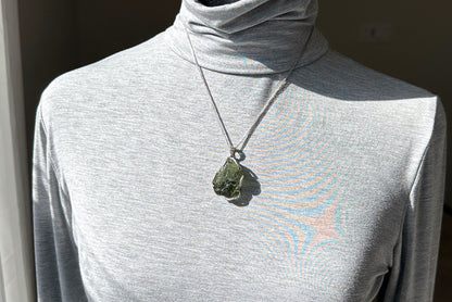 10.99Grams, Authentic Raw Moldavite tektite Silver Warpped Pendant, Real Raw Moldavite Pendant, 天然稀有捷克陨石原石手工包纯银吊坠