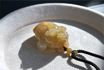 Certified Natural Golden Sugar-White Nephrite Jade Three-Legged Money Toad Pendant | Hand-Carved, 天然金糖白玉手工雕刻三足金蟾吊坠