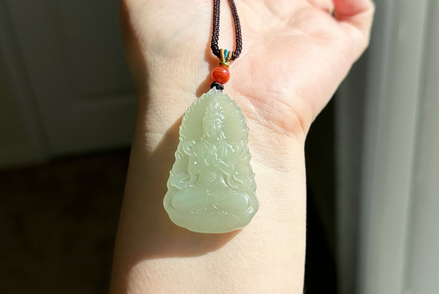 Certified Natural Qingshui Nephrite Jade Carved Guanyin Pendant, 天然晴水和田玉观音吊坠