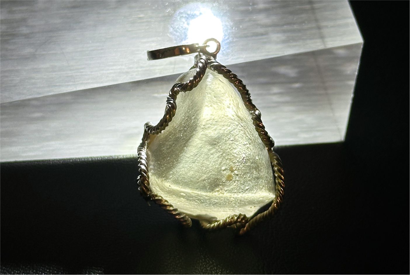 14.526Grams, Natural Authentic Libyan Desert Glass Tektite Silver Wrapped Pendant, Raw Libyan Desert Glass Pendant, 天然利比亚黄金陨石原石吊坠