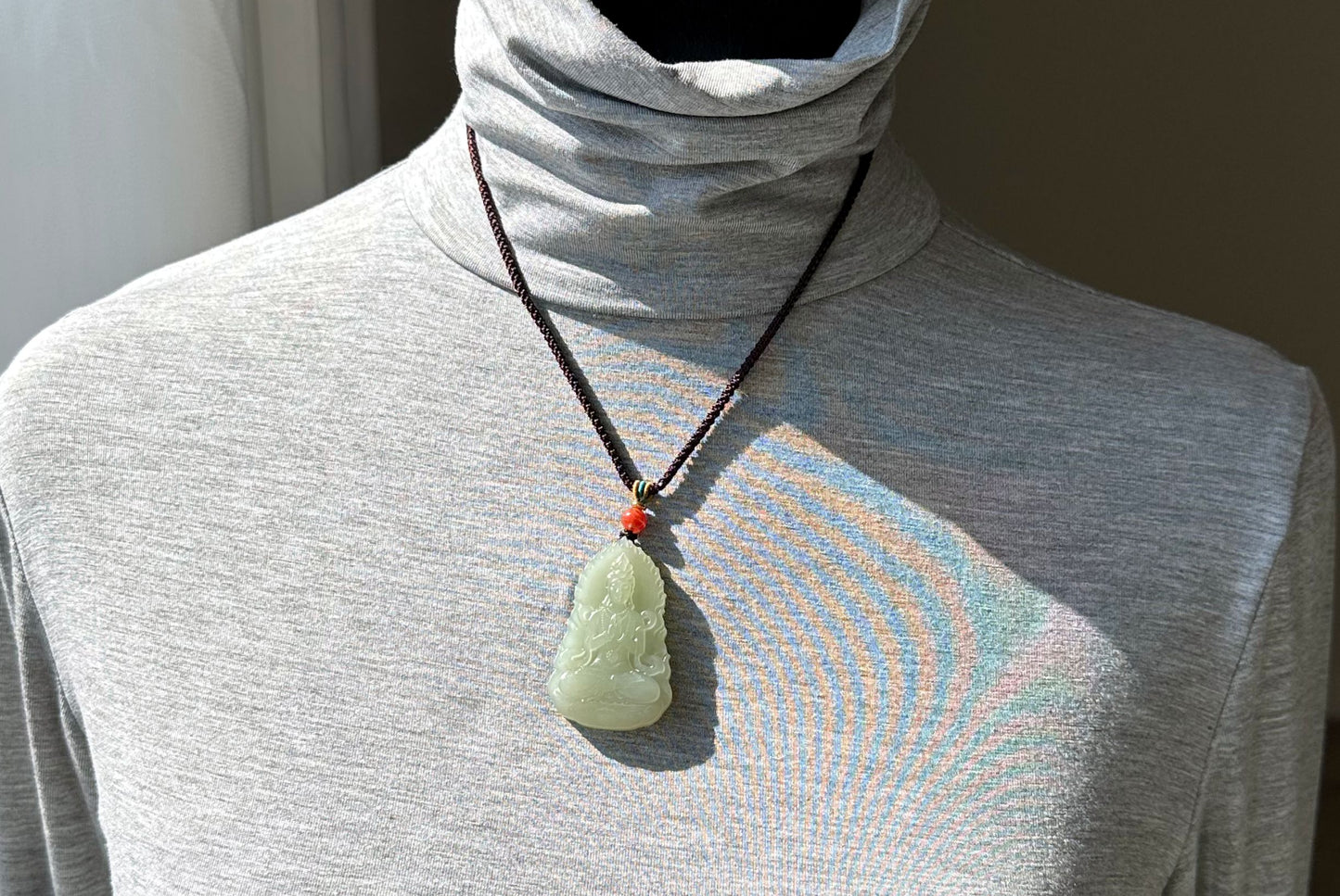 Certified Natural Qingshui Nephrite Jade Carved Guanyin Pendant, 天然晴水和田玉观音吊坠
