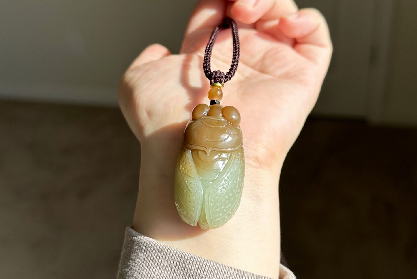 Certified Natural High-quality Ruoqiang Yellow and Sugar Brown Nephrite Jade Hand Carved Cicada Pendant, 天然若羌青黄口带糖和田玉手工雕刻一鸣惊人(蝉)吊坠