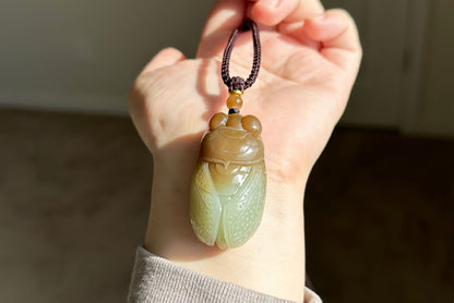 Certified Natural High-quality Ruoqiang Yellow and Sugar Brown Nephrite Jade Hand Carved Cicada Pendant, 天然若羌青黄口带糖和田玉手工雕刻一鸣惊人(蝉)吊坠