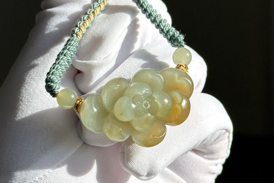 Certified Blue and Brown Sugar Nephrite Hand Carved Lotus Flower Pendant, 天然且末天空蓝带糖和田玉手工雕刻莲花吊坠