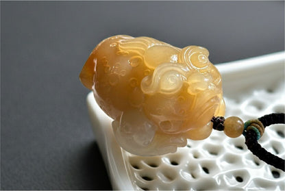 Certified Natural Golden Sugar-White Nephrite Jade Three-Legged Money Toad Pendant | Hand-Carved, 天然金糖白玉手工雕刻三足金蟾吊坠