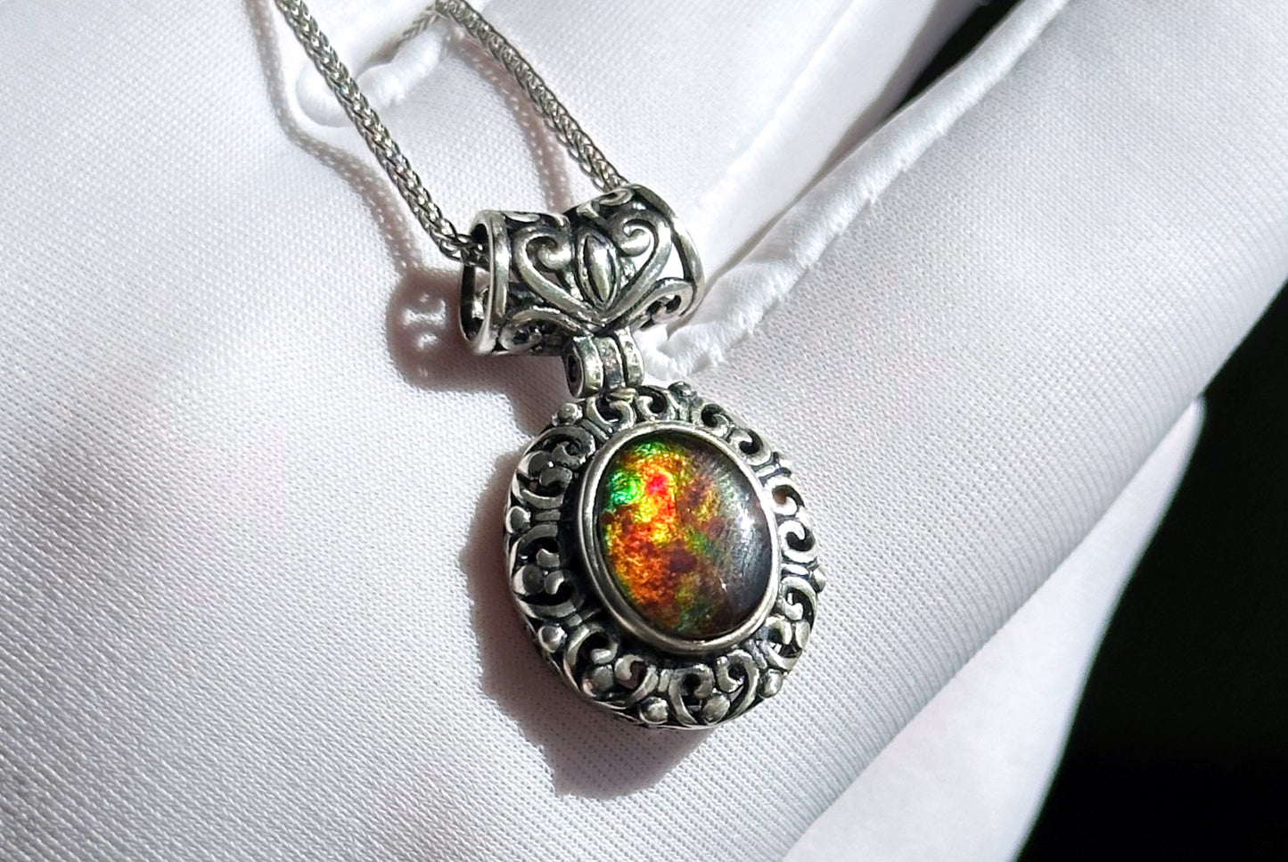 8x10, Natural High Grade Ammolite Stone Pendant Necklace, 925 Sterling Silver, Canada Natural Ammolite Pendant, 天然无拼接斑彩螺化石纯银吊坠