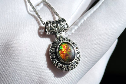 8x10, Natural High Grade Ammolite Stone Pendant Necklace, 925 Sterling Silver, Canada Natural Ammolite Pendant, 天然无拼接斑彩螺化石纯银吊坠