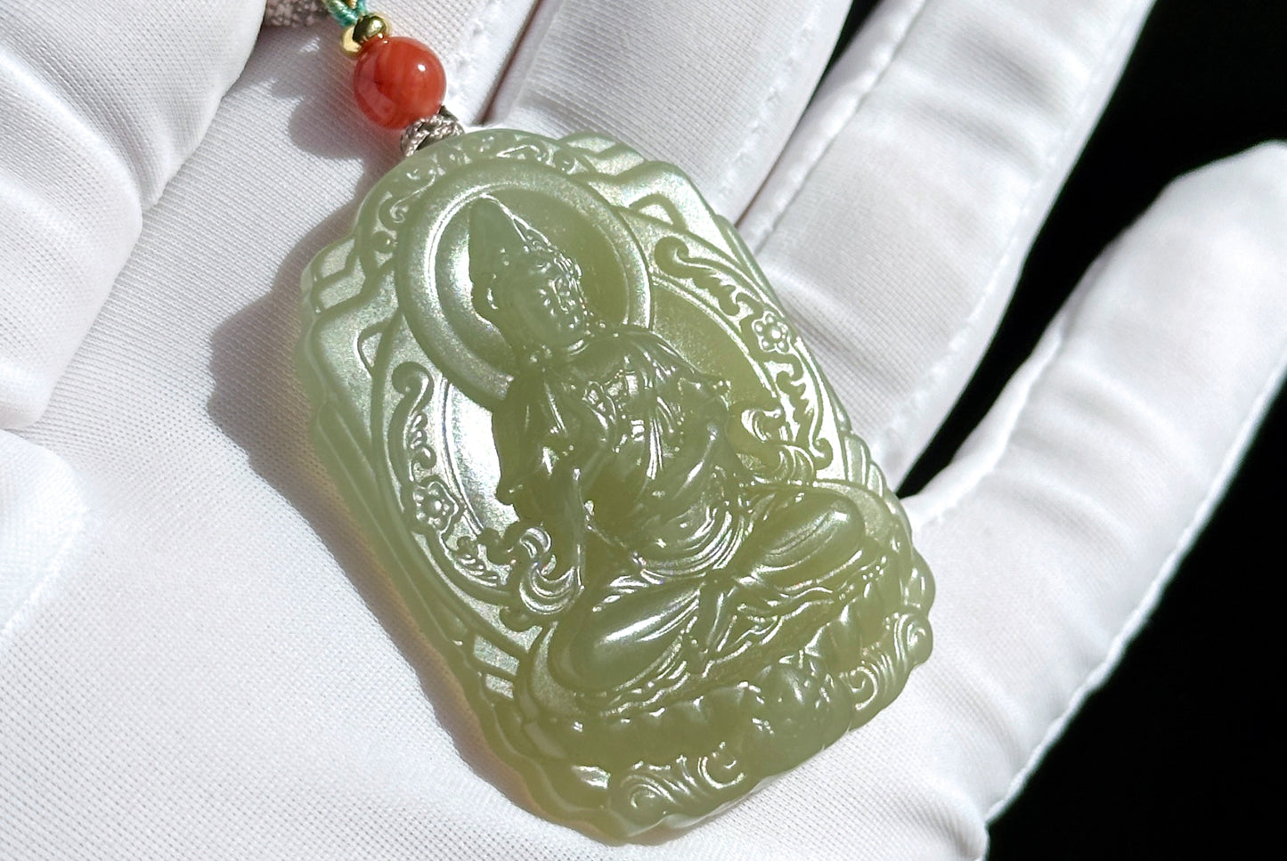 Certified Natural Qingshui Nephrite Jade Carved Guanyin Pendant, 天然晴水和田玉观音吊坠