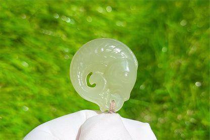 Certified Natural Qingshui Nephrite Jade Carved Koi Fish Pendant, 天然晴水和田玉雕刻锦鲤吊坠