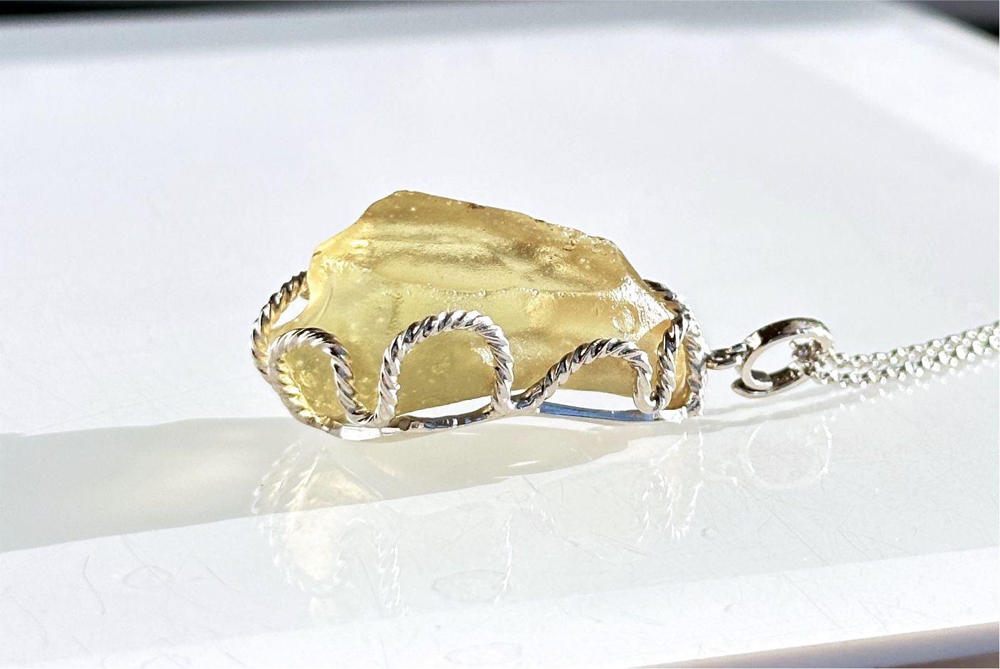 16.216Grams, Natural Authentic Libyan Desert Glass Tektite Silver Wrapped Pendant, Raw Libyan Desert Glass Pendant, 天然利比亚黄金陨石原石吊坠