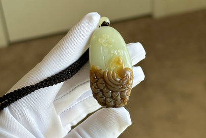 Certified Natural Qiemo Sugar-White Nephrite Jade Hand Carved Peacock Pendant, 天然且末糖白和田玉手工雕刻孔雀吊坠