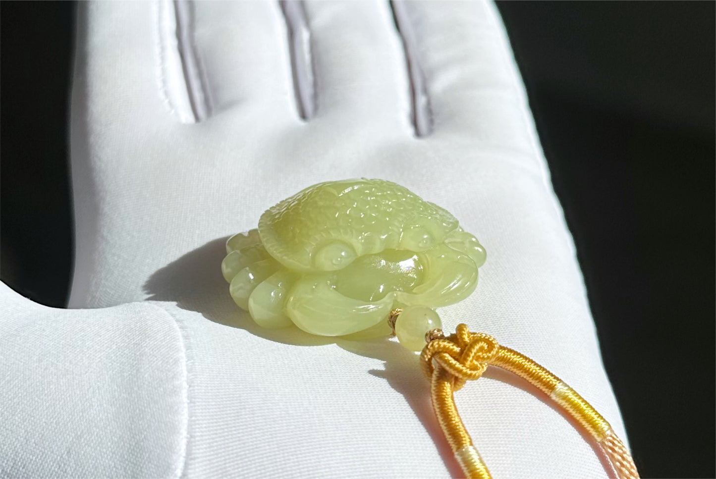 Certified Natural Ruoqiang Yellow Nephrite Jade Carved Crab Pendant, 天然若羌黄口和田玉雕刻螃蟹吊坠