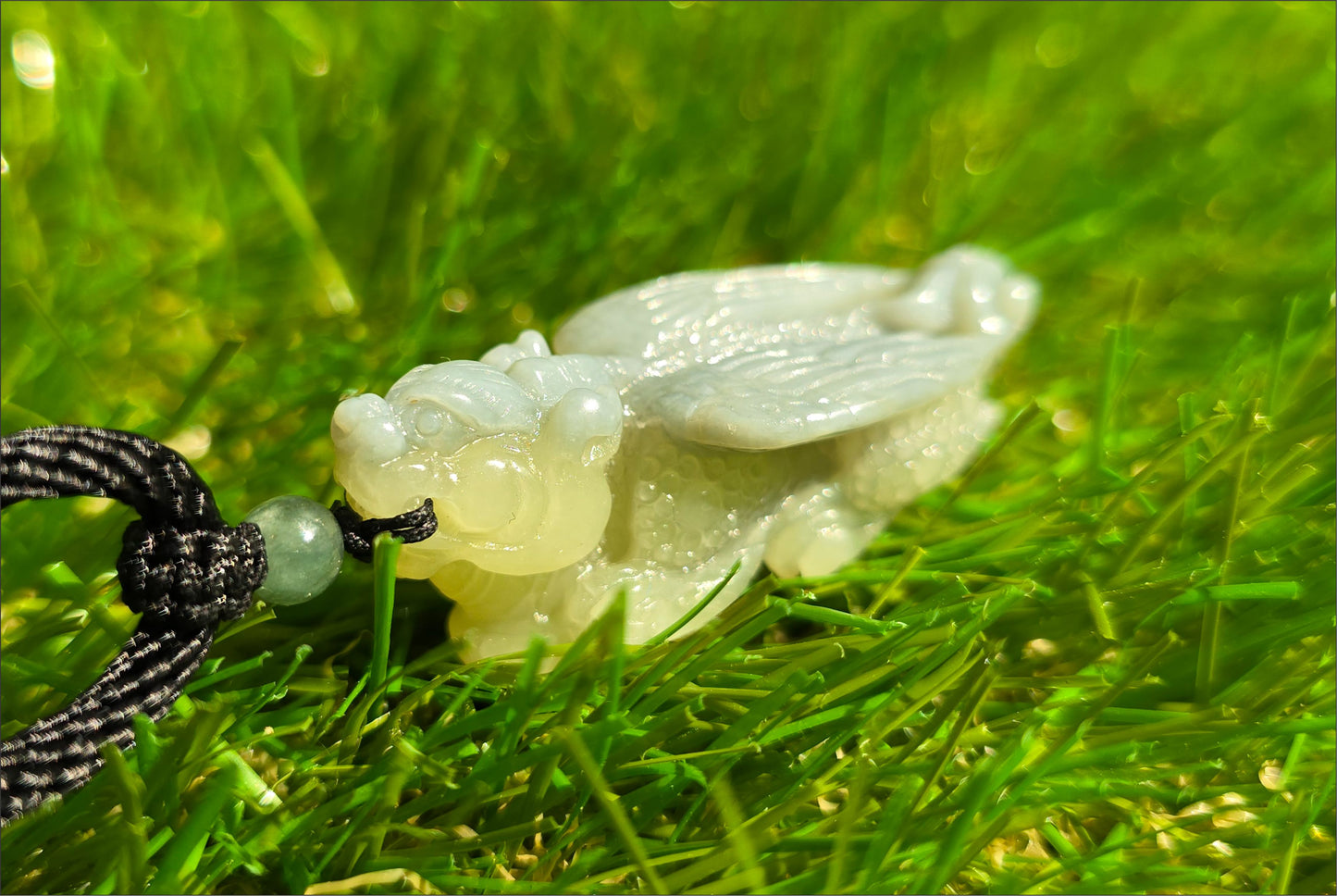 Certified Natural Ruoqiang Blue and Yellow Nephrite Jade Hand Carved Flying Pixiu Pendant, 天然若羌蓝皮黄口手工雕刻飞天貔貅吊坠