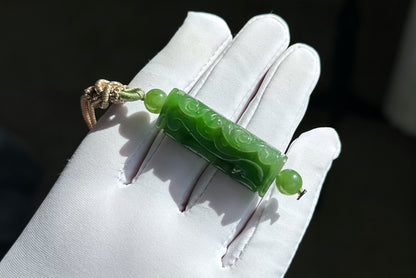 Certified Natural Vivid Green Nephrite Jade Carved triangular barrel-shaped Pendant，天然辣绿碧玉三角桶珠吊坠
