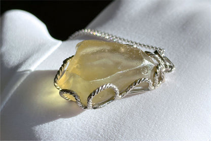 16.216Grams, Natural Authentic Libyan Desert Glass Tektite Silver Wrapped Pendant, Raw Libyan Desert Glass Pendant, 天然利比亚黄金陨石原石吊坠