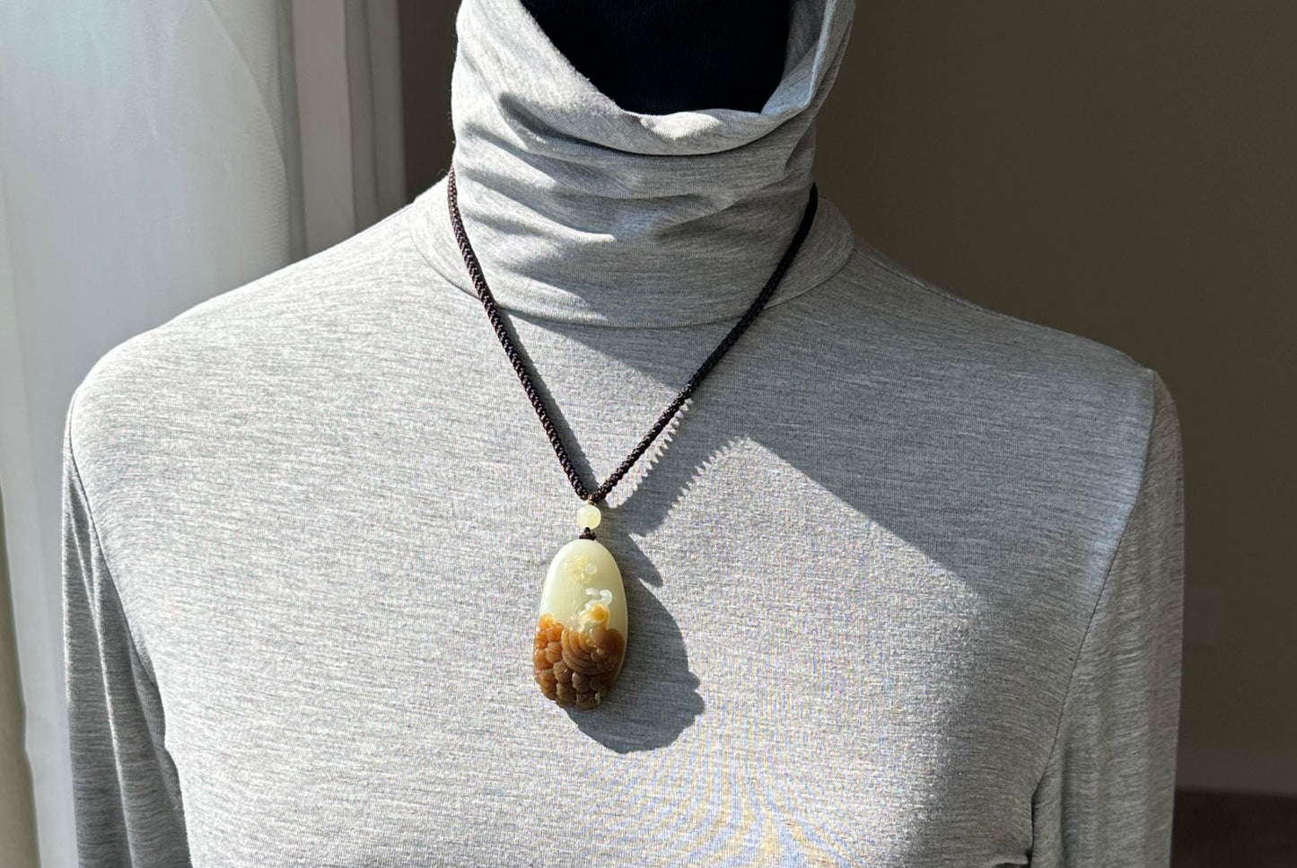 Certified Natural Qiemo Sugar-White Nephrite Jade Hand Carved Peacock Pendant, 天然且末糖白和田玉手工雕刻孔雀吊坠