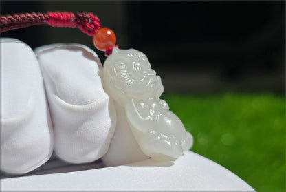 Certified Natural Smoky Gray Nephrite Jade Carved Lion Dance Pendant, 天然浅烟紫和田玉雕刻醒狮吊坠
