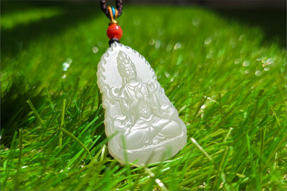Certified Natural Qingshui Nephrite Jade Carved Guanyin Pendant, 天然晴水和田玉观音吊坠