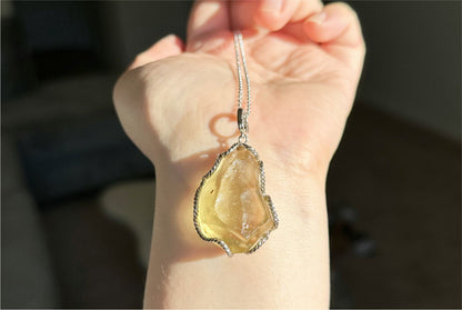 16.216Grams, Natural Authentic Libyan Desert Glass Tektite Silver Wrapped Pendant, Raw Libyan Desert Glass Pendant, 天然利比亚黄金陨石原石吊坠