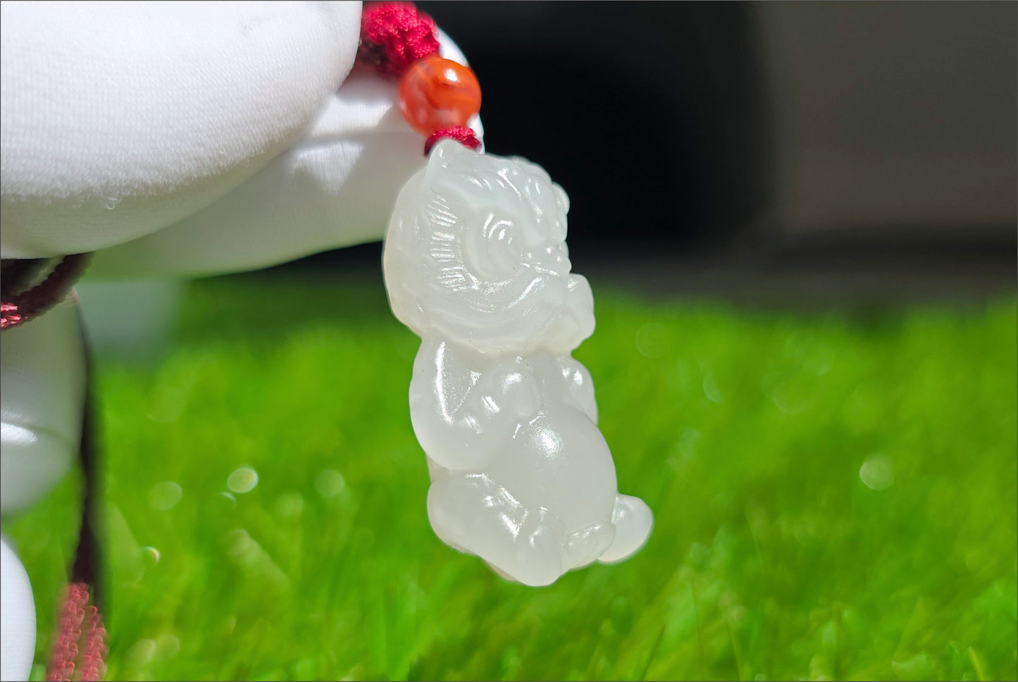 Certified Natural Smoky Gray Nephrite Jade Carved Lion Dance Pendant, 天然浅烟紫和田玉雕刻醒狮吊坠