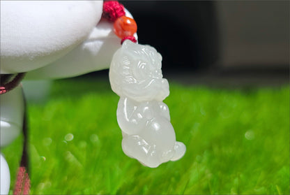 Certified Natural Smoky Gray Nephrite Jade Carved Lion Dance Pendant, 天然浅烟紫和田玉雕刻醒狮吊坠