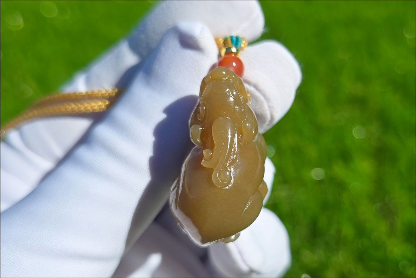 Certified Natural Yellow Sugar Nephrite Jade Hand-Carved Pixiu Pendant, 天然且末黄糖和田玉手工雕刻貔貅吊坠