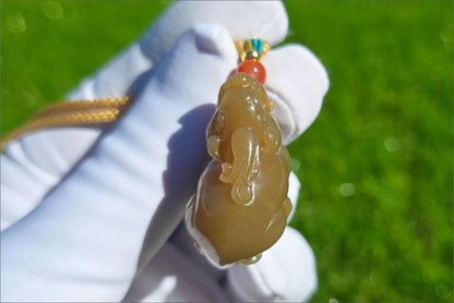 Certified Natural Yellow Sugar Nephrite Jade Hand-Carved Pixiu Pendant, 天然且末黄糖和田玉手工雕刻貔貅吊坠