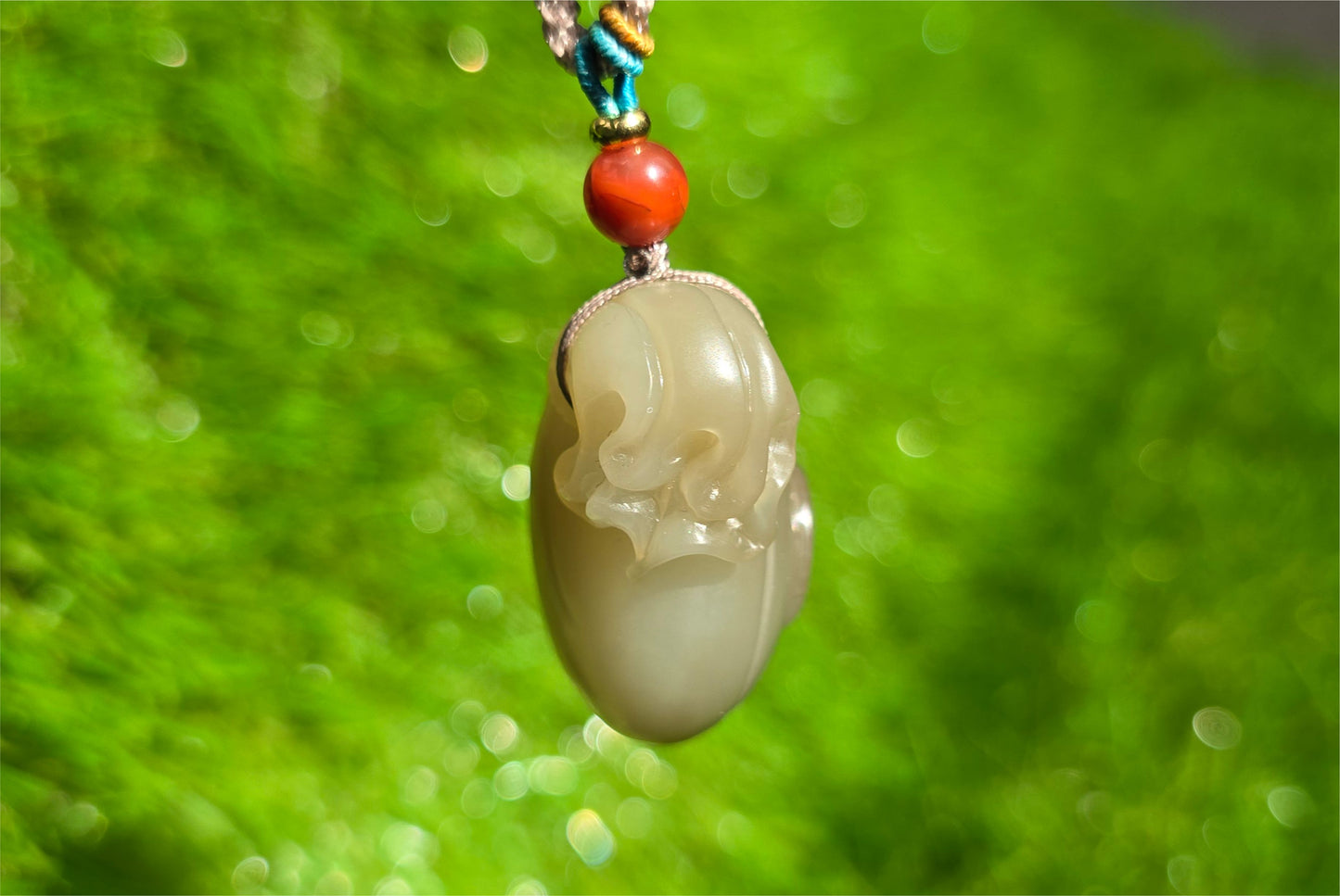 Certified Natural Qiemo Sugar and Warm White Nephrite Jade Hand-Carved Money Bag Pendant, 天然且末和田玉青白带糖手工雕刻钱袋吊坠