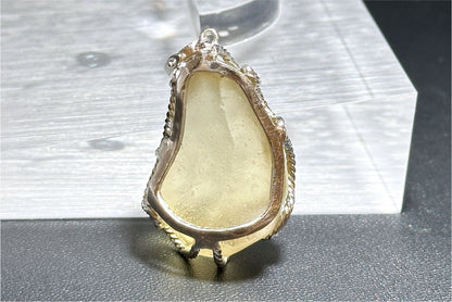 16.216Grams, Natural Authentic Libyan Desert Glass Tektite Silver Wrapped Pendant, Raw Libyan Desert Glass Pendant, 天然利比亚黄金陨石原石吊坠