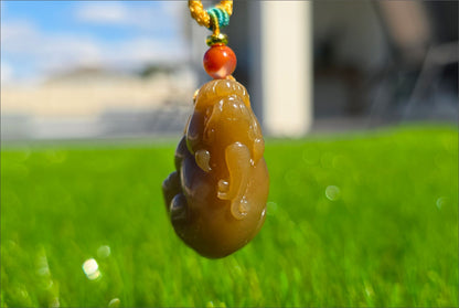 Certified Natural Yellow Sugar Nephrite Jade Hand-Carved Pixiu Pendant, 天然且末黄糖和田玉手工雕刻貔貅吊坠
