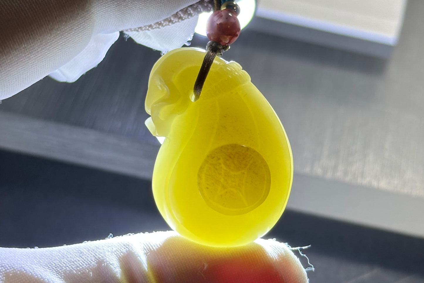 Certified Natural Qiemo Sugar and Warm White Nephrite Jade Hand-Carved Money Bag Pendant, 天然且末和田玉青白带糖手工雕刻钱袋吊坠