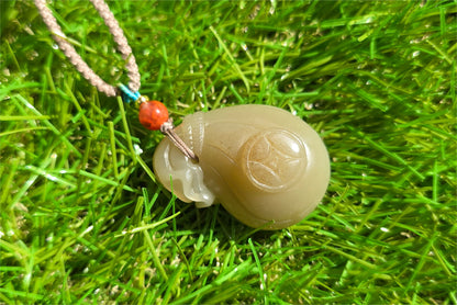 Certified Natural Qiemo Sugar and Warm White Nephrite Jade Hand-Carved Money Bag Pendant, 天然且末和田玉青白带糖手工雕刻钱袋吊坠