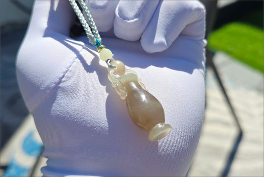 Certified Natural Hand-Carved Smoky Purple Nephrite Jade Vase Pendant, 天然烟紫和田玉手工雕刻宝瓶吊坠