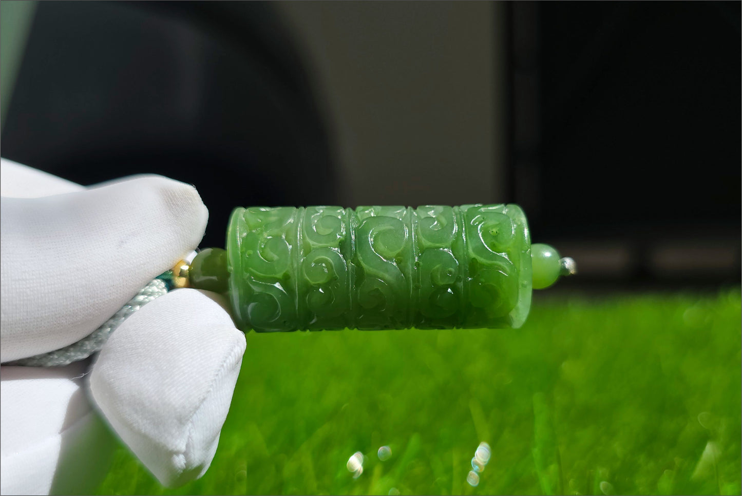Certified Natural Spinach Green Nephrite Jade Carved Barrel-shaped Pendant，天然阳菠菜绿碧玉桶珠吊坠