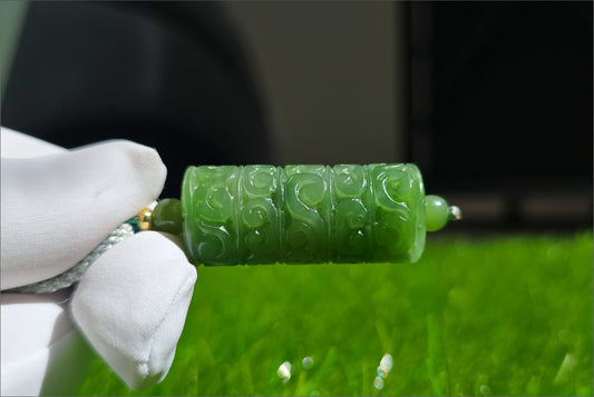 Certified Natural Spinach Green Nephrite Jade Carved Barrel-shaped Pendant，天然阳菠菜绿碧玉桶珠吊坠