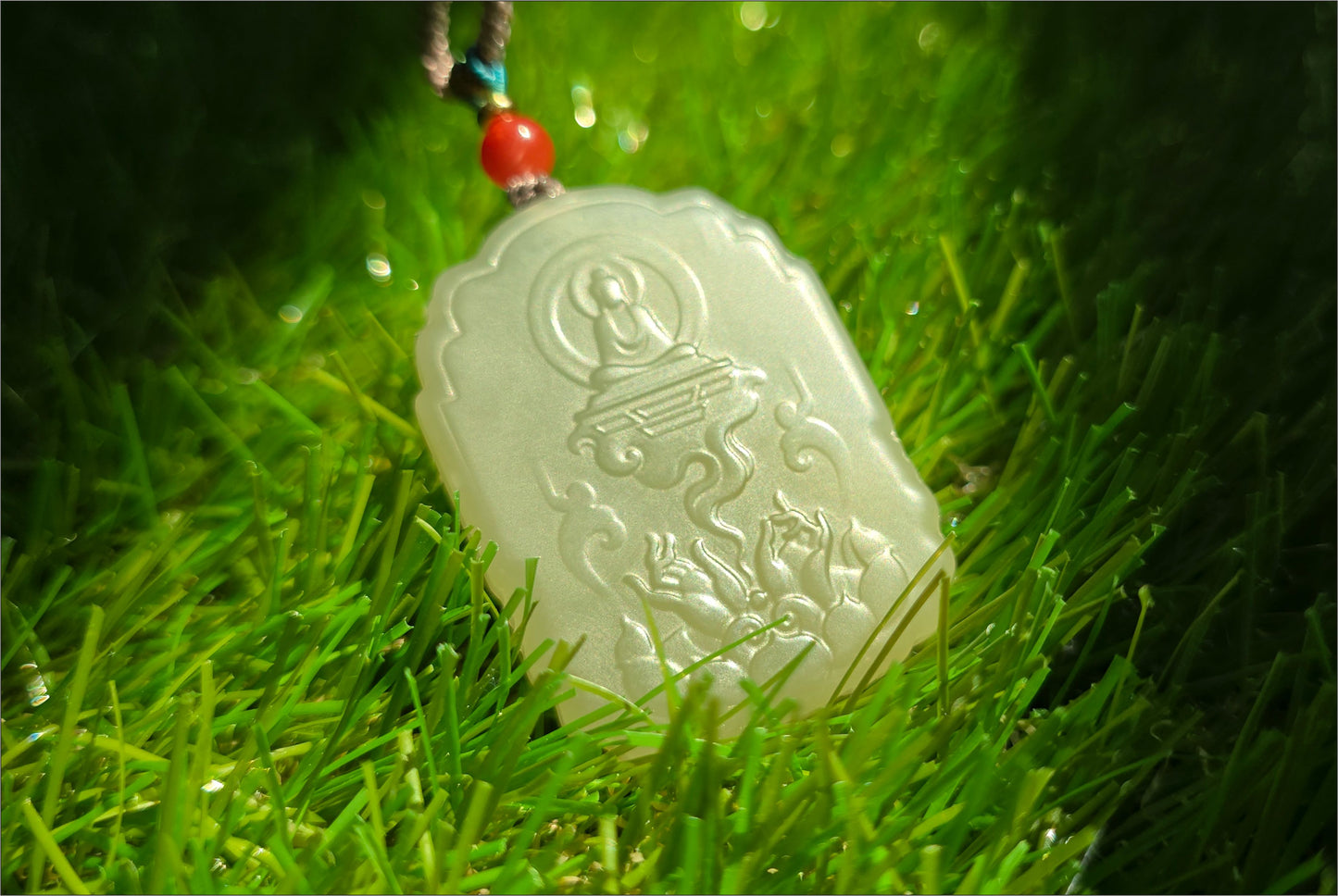 Certified Natural Qingshui Nephrite Jade Carved Guanyin Pendant, 天然晴水和田玉观音吊坠